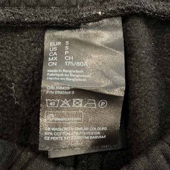 H&M Sweat Shorts - Picture 3 of 3
